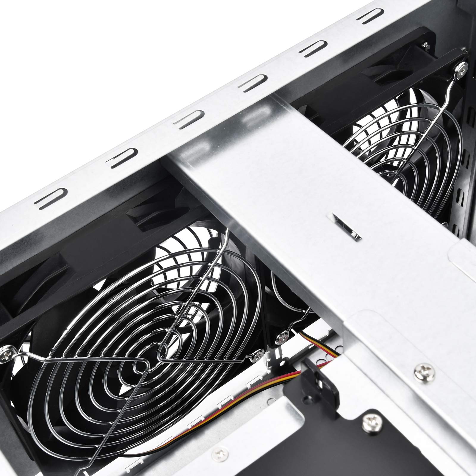 Amazon | Silverstone 最大12ドライブ搭載可能なMicroATXサイズの